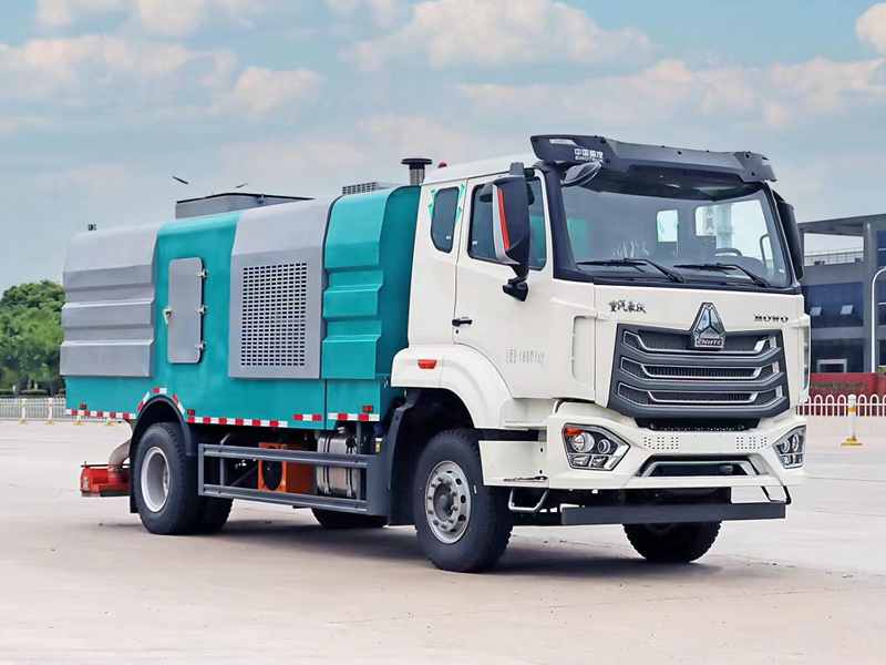 重汽NX吸尘车