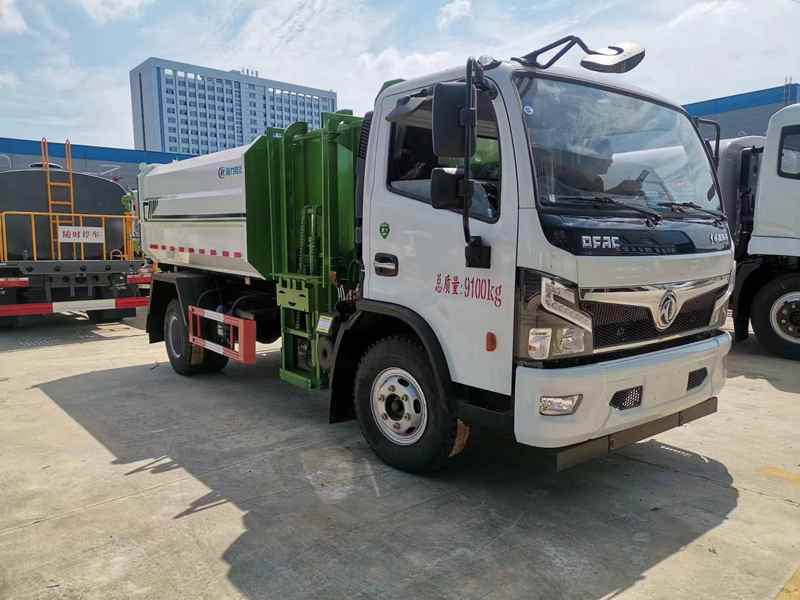 东风挂桶式垃圾车