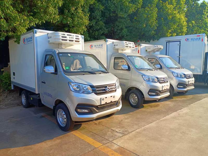 长安跨越X1冷藏车（后双轮）