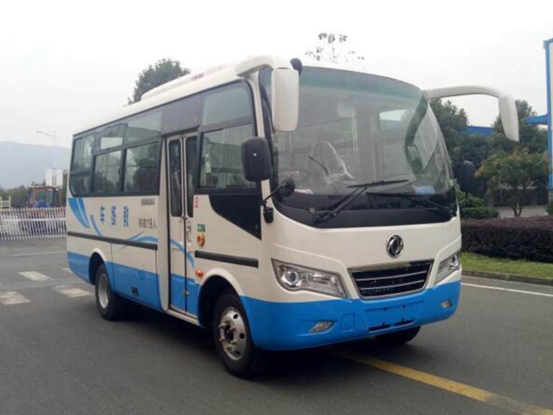 东风B1中巴教练车