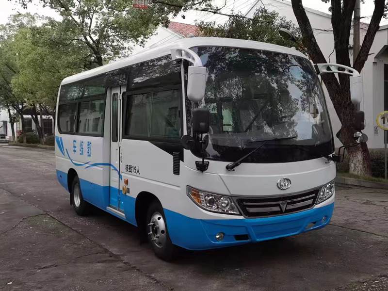 衡山B1中巴教练车
