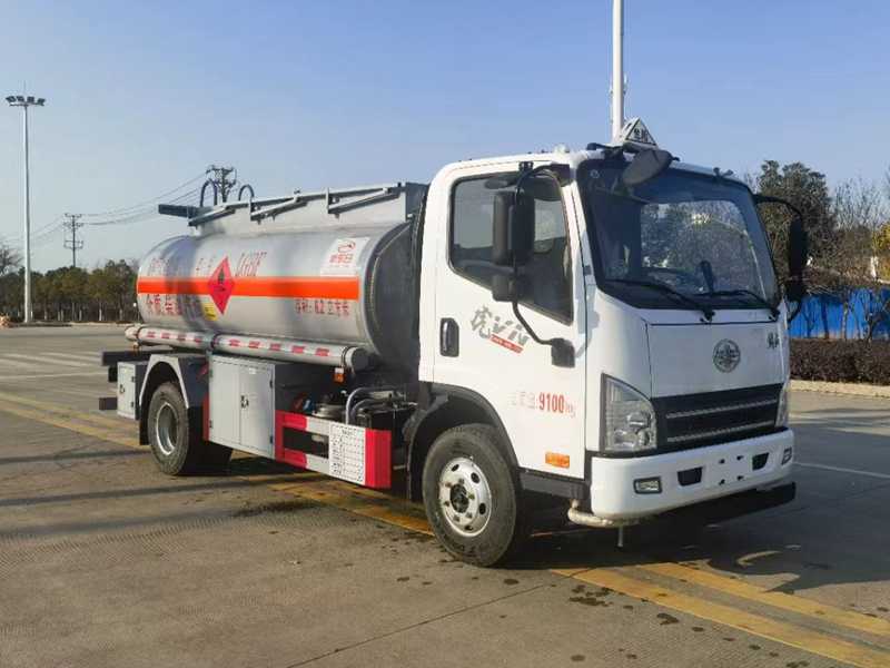 解放虎V加油车（6.2方）